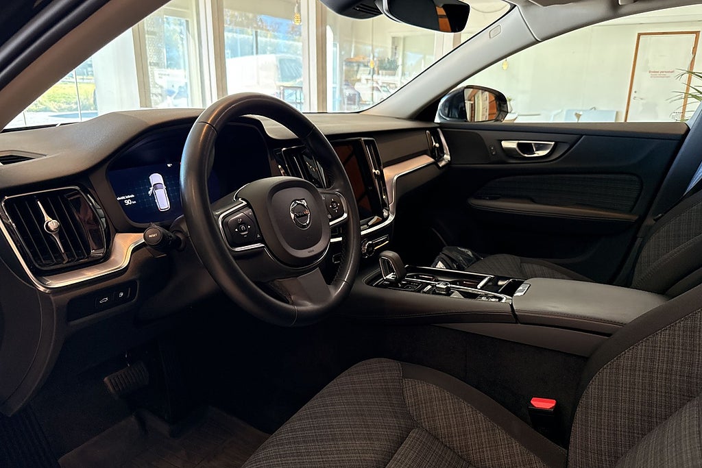 Volvo V60 Recharge T6 AWD Aut Core Edition Kamera Voc Värmare Dra miniatyr 6