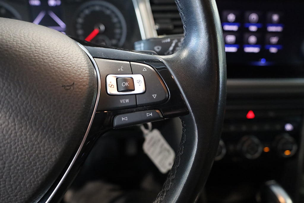 Volkswagen T-Roc 1.5 TSI ACT AUT Värmare PDC Apple Carplay 2022