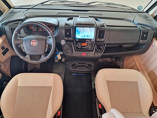 Husbil-integrerad Eura Mobil IL 650 HS 9 av 25