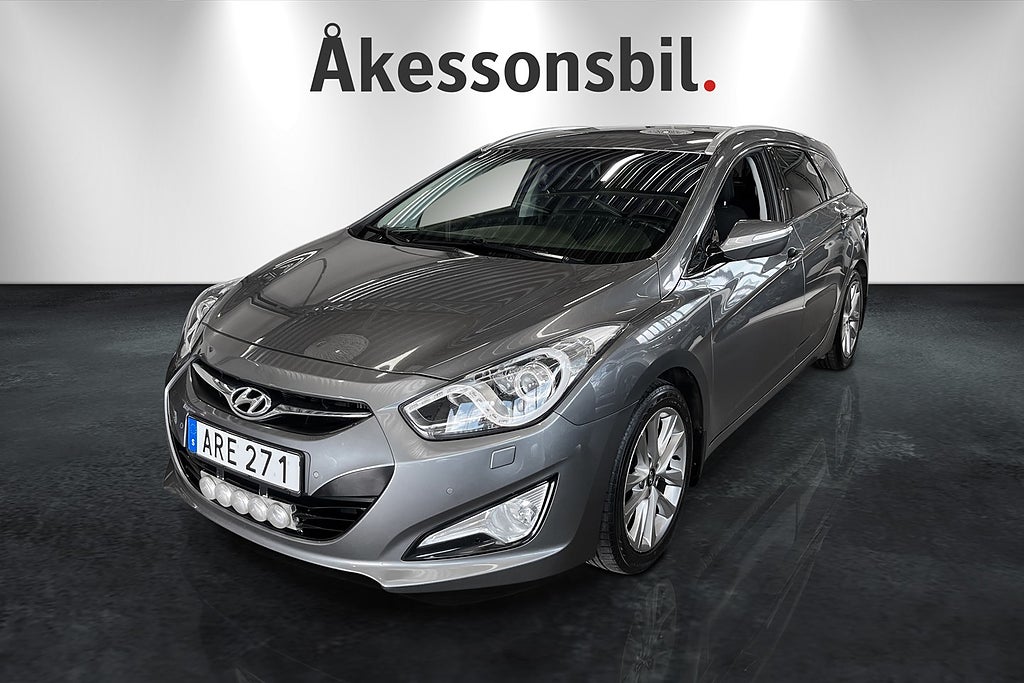 Hyundai i40 Dragkrok Navi backkamera Vinterhjul.