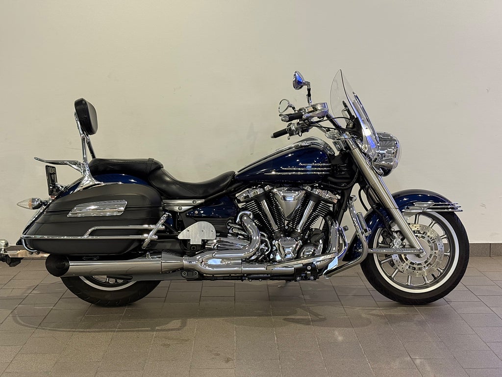 Yamaha XV1900A Midnight Star + Schuring Trailer