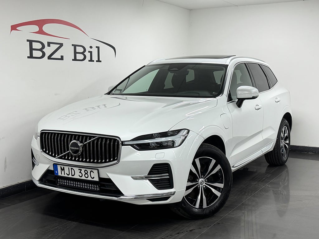 Volvo XC60 Recharge T6 AWD 18,8kwh Core Moms Pano Drag Bliss