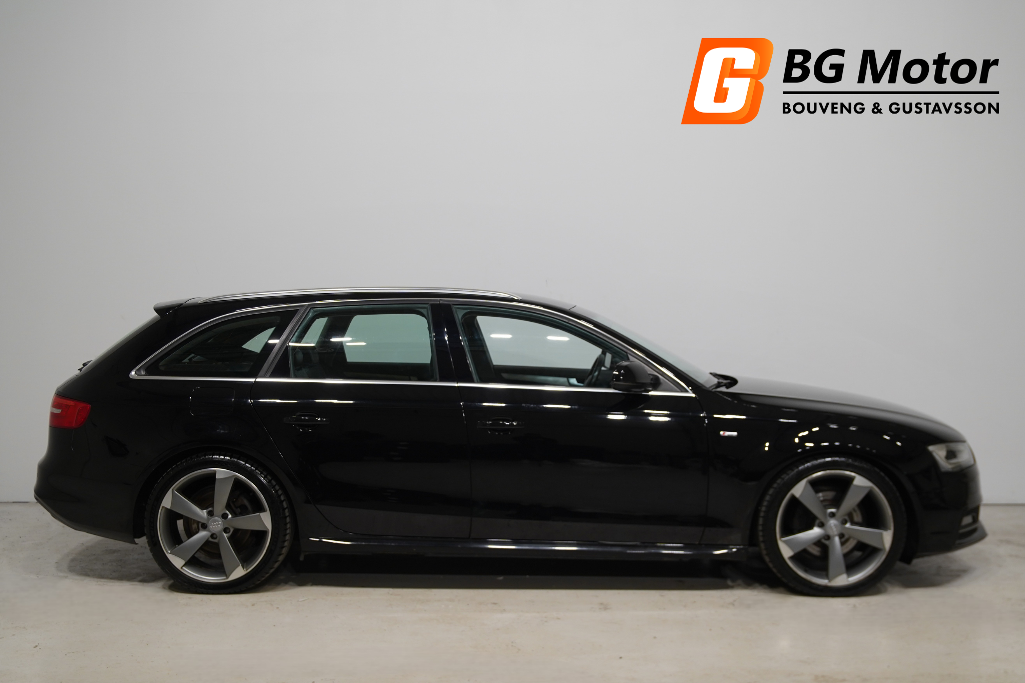 Audi A4 2015, bild 2/44