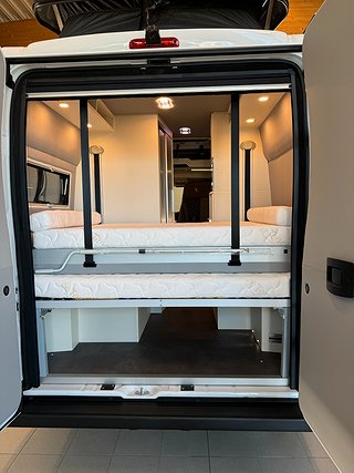 Husbil-halvintegrerad Robeta Ares 165HK 17 av 31