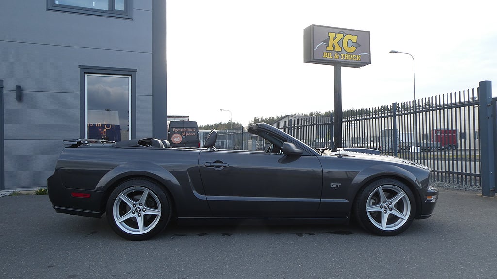 Ford Mustang GT Cab