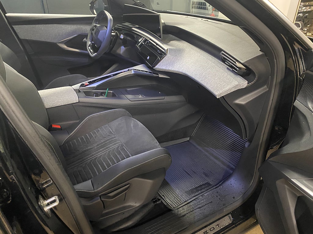 Bild på Peugeot 5008 GT HYBRID 136hk Aut - 7-SITS, DRAG