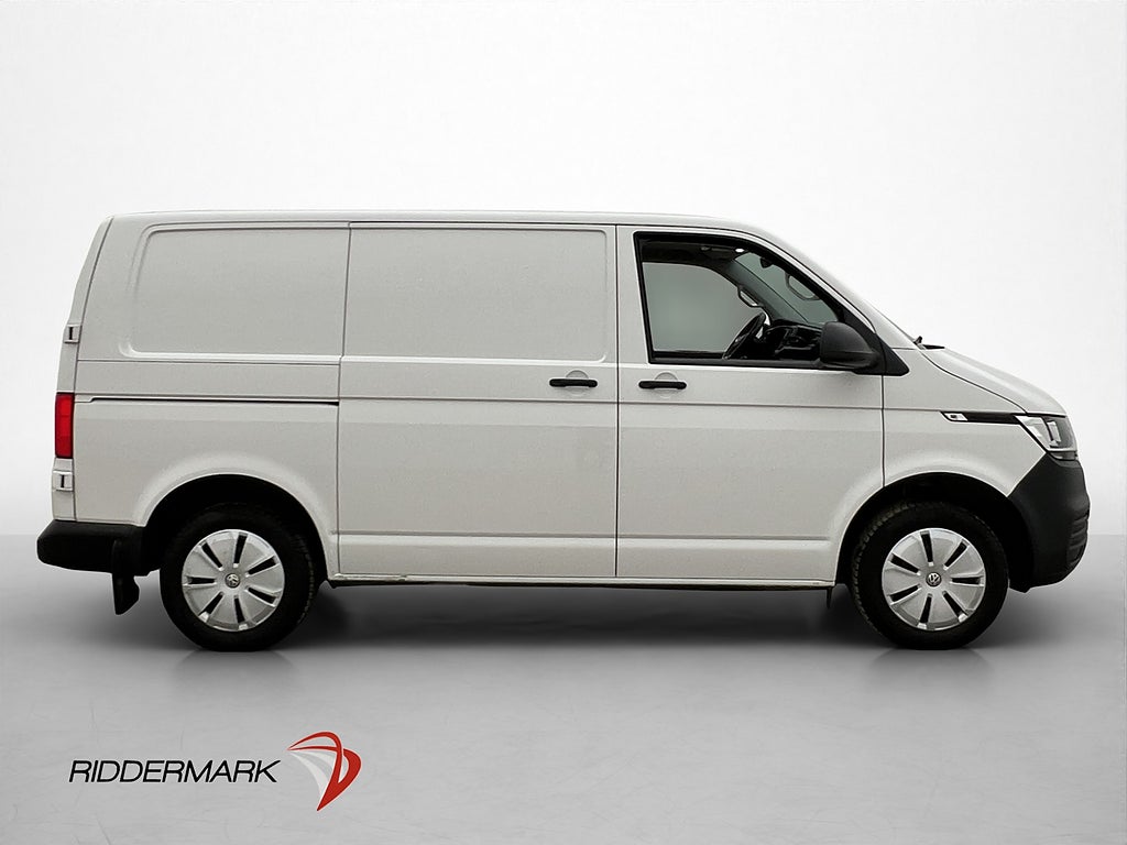 Volkswagen Transporter Värmare PDC Dragkrok CARPLAY Moms