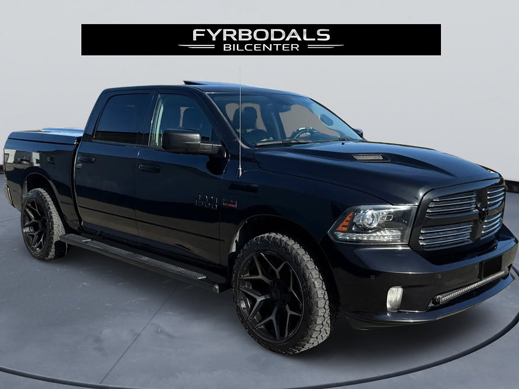 RAM 1500 Crew Cab 5,7 V8 HEMI 395hk 4x4 22" TorqueFlite 2660kr/m