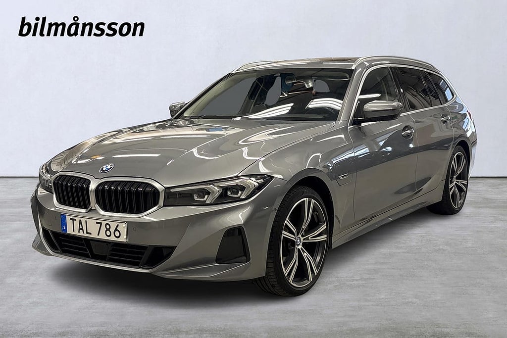 BMW 330e xDrive Touring (292hk)