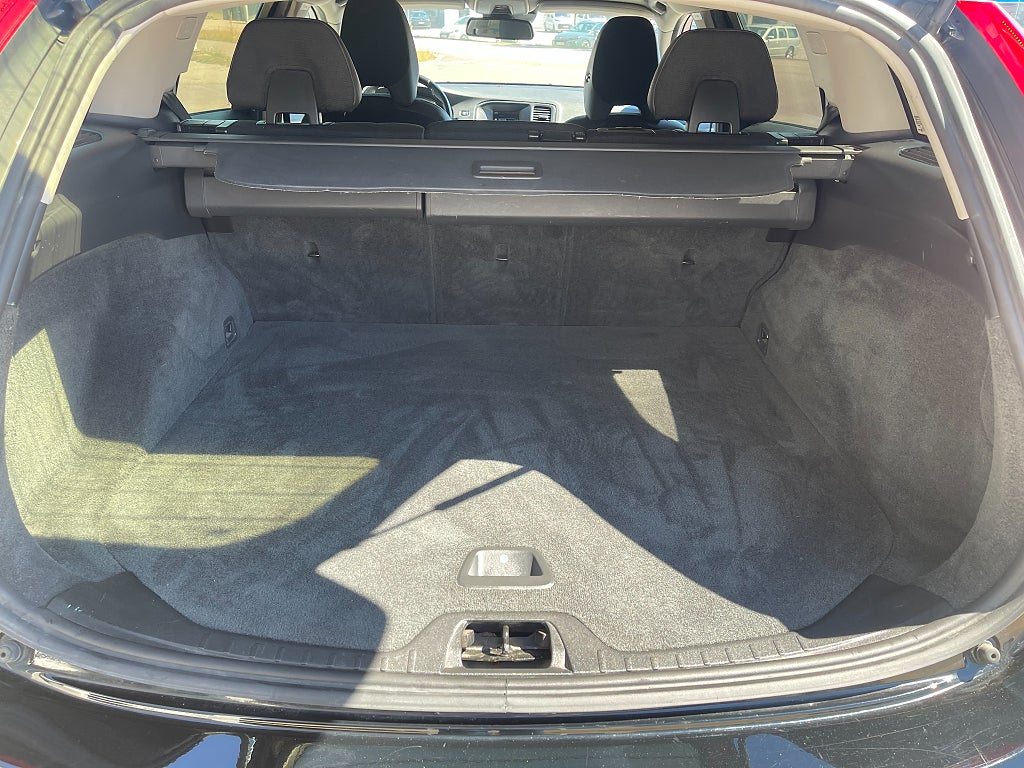 Volvo V60 DRIVe Momentum Dragkrok