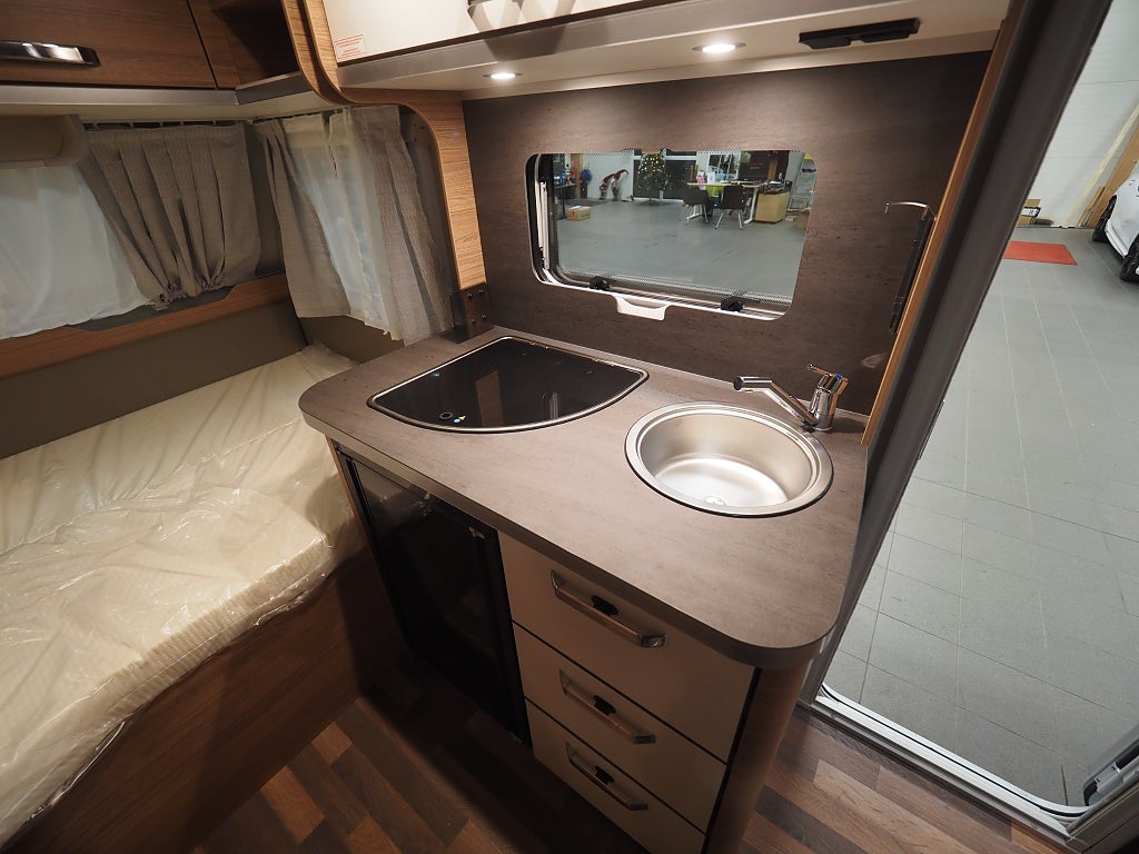 Weinsberg CaraOne 390 QD  Edition Hot