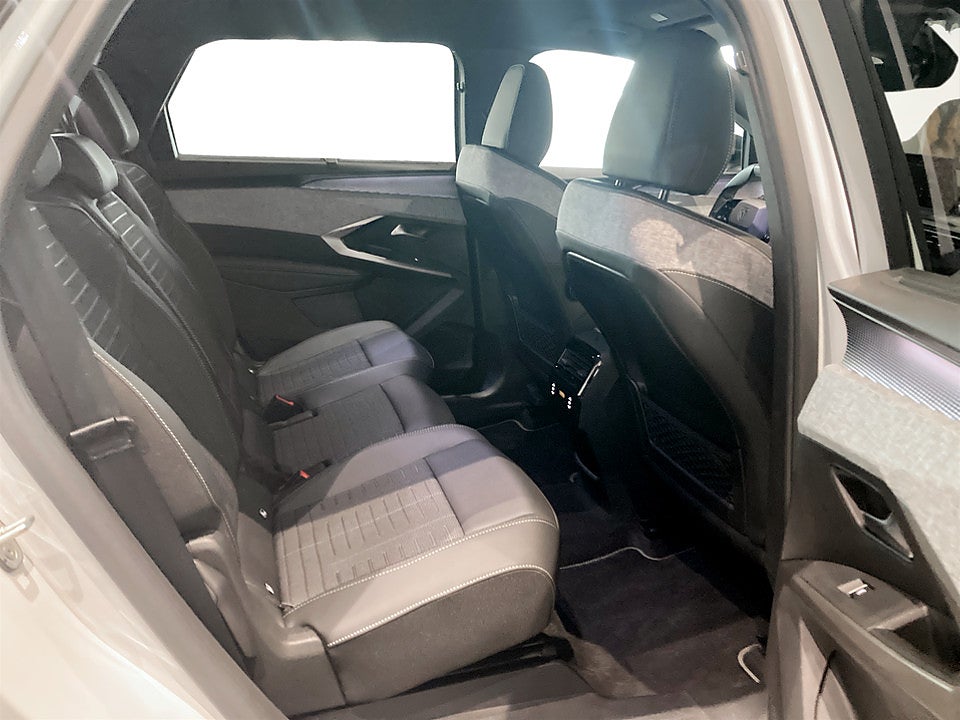 Bild på Peugeot 5008 GT Hybrid 145hk Aut KAMPANJ BRÄNSLE INGÅR