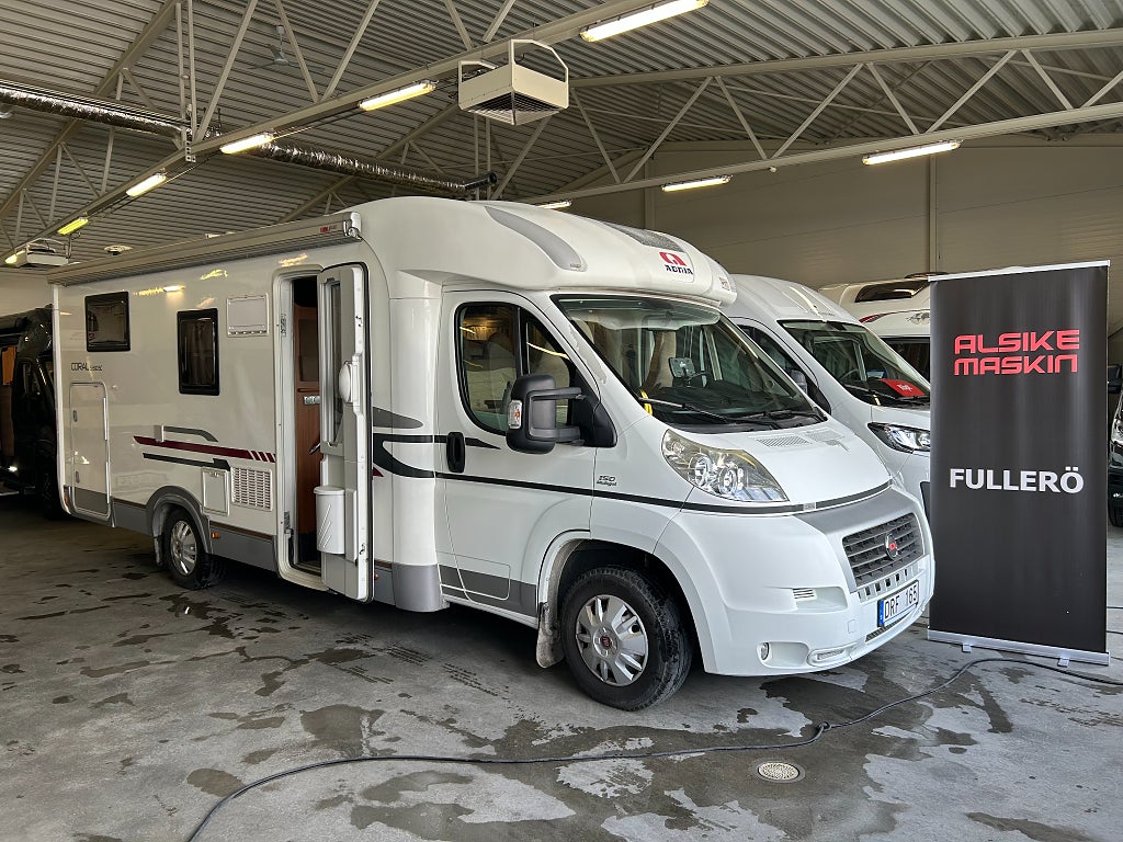 Adria coral s 690 sc  / alde / ugn / automat / solcell 2013