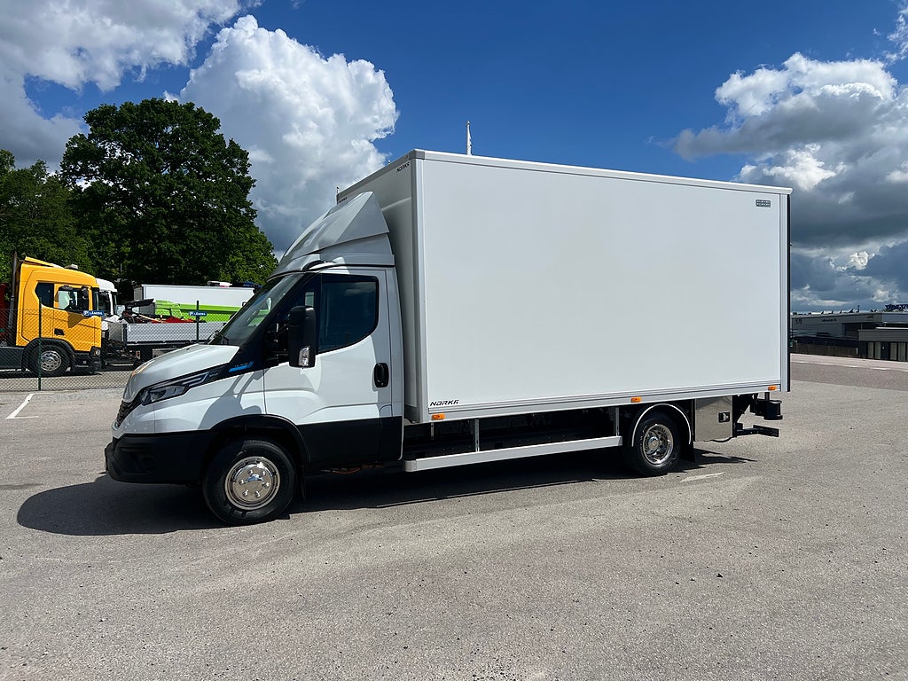 Iveco Daily 72C14E AirPro Skåpbil med Z-Lift, ELBIL