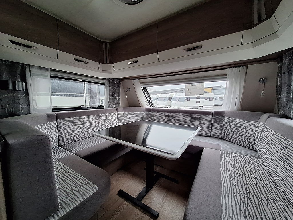 Hobby Prestige 660 WFC Dubbelbädd, Dusch, Kampanjprodukt!