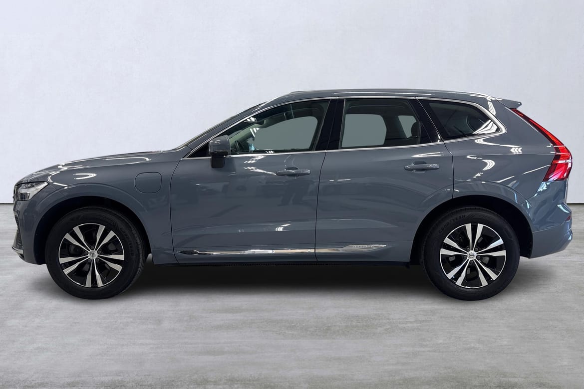 Volvo XC60 Recharge T6 Core Edition 2023, bild 2/52