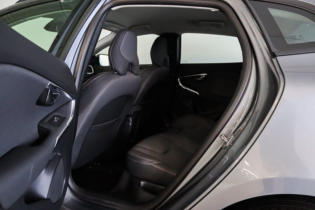 Volvo V40 Cross Country D3 Momentum Värmare Navi VoC B-Kam