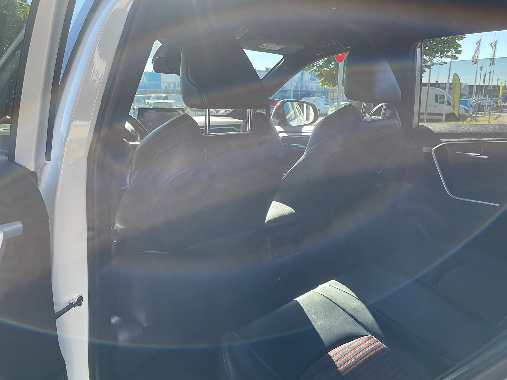 Suzuki Across Plug-in Hybrid 2.5 PHEV E-CVT Inclusive 306 hk