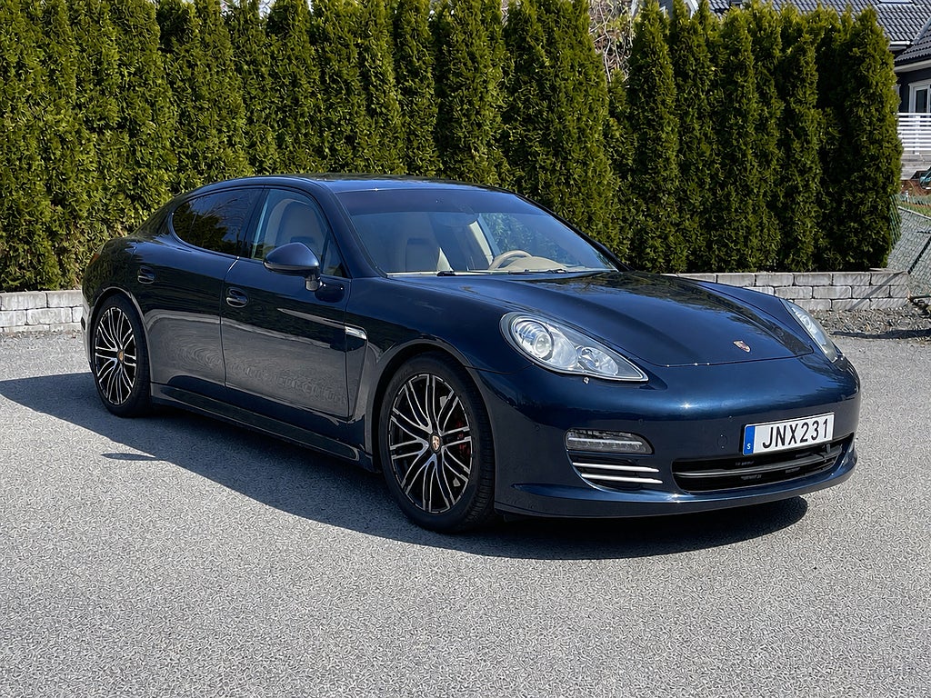 Porsche Panamera 4 PDK, Sport Chrono Package Plus, PASM, 2011