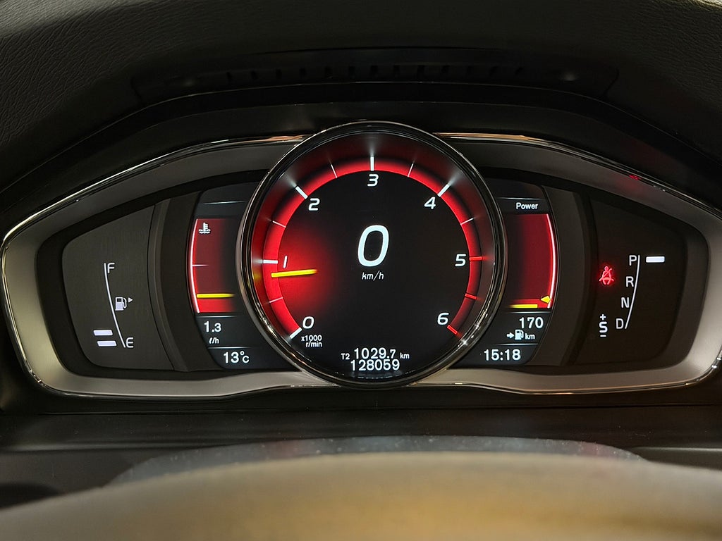 Volvo S60 D4 190hk R-Design |Drag|VOC|HK ljud|Kamera|Navi| 2018