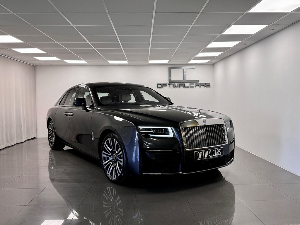 Rolls-Royce Ghost V12 STARLIGHT Bespoke TV Maxutr LEASEBAR