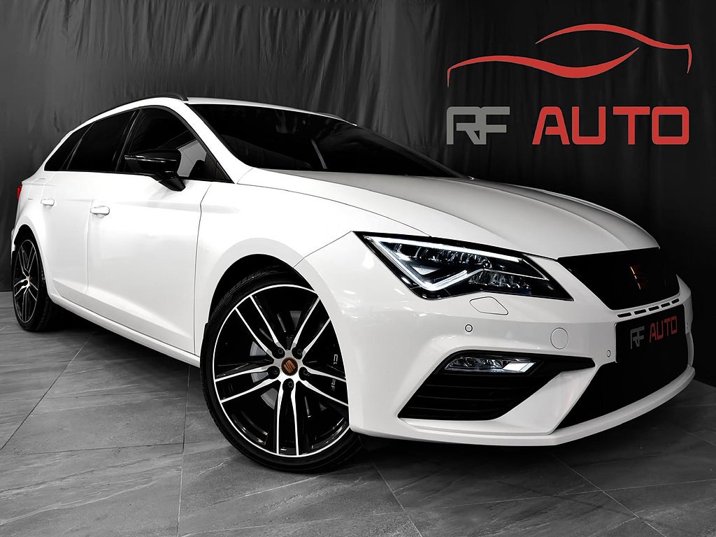Seat Leon ST Cupra  2.0 TSI 4Drive Cockpit Navi CarPlay Beats 300hk
