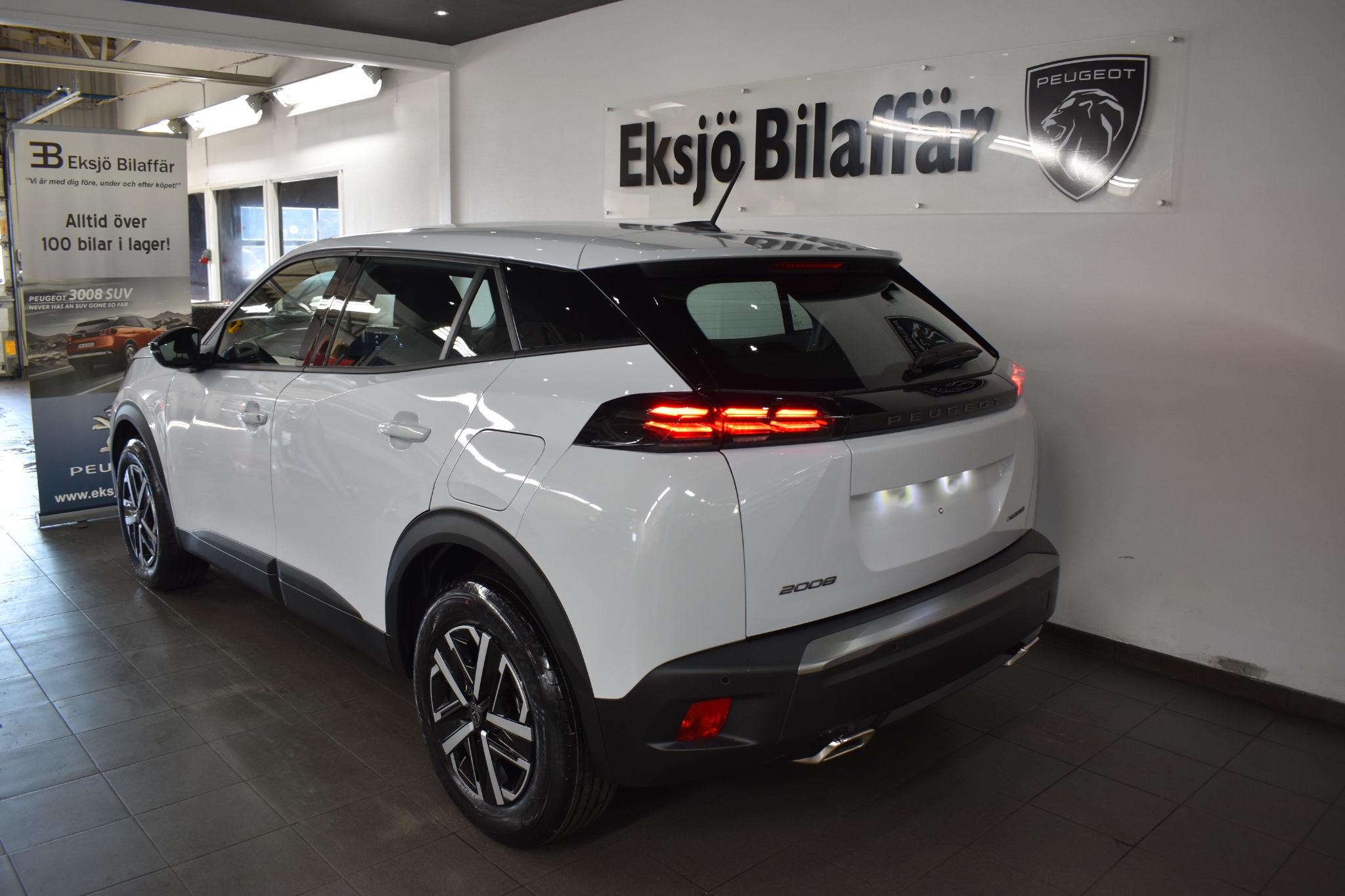 Peugeot 2008 Hybrid STYLE 145hk Automat 2026, kuva 4/10