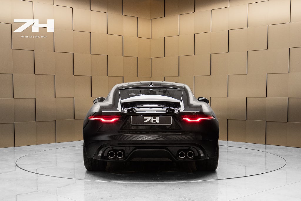 Jaguar F-TYPE 5.0 V8 R-Dynamic Black Pack Meridian Ventiler. Stolar