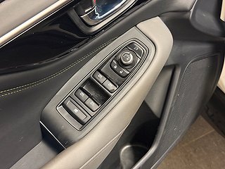 Kombi Subaru Outback 11 av 14