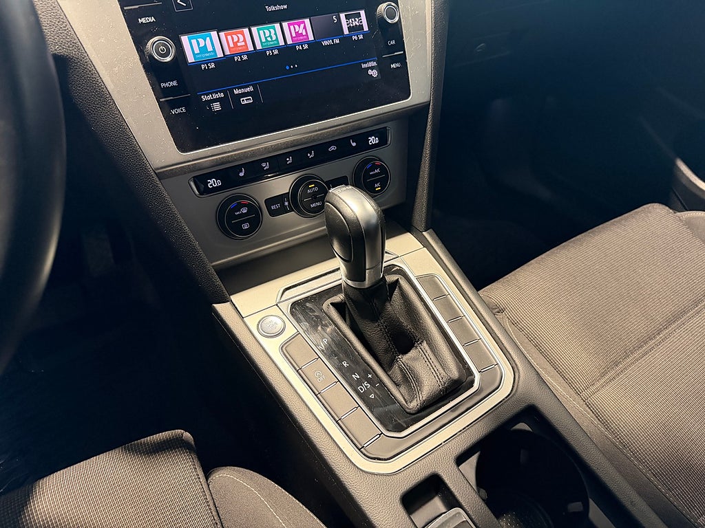 Volkswagen Passat SC 1.4 TSI DSG Automat Cockpit Dragkrok P-Sensorer 2018