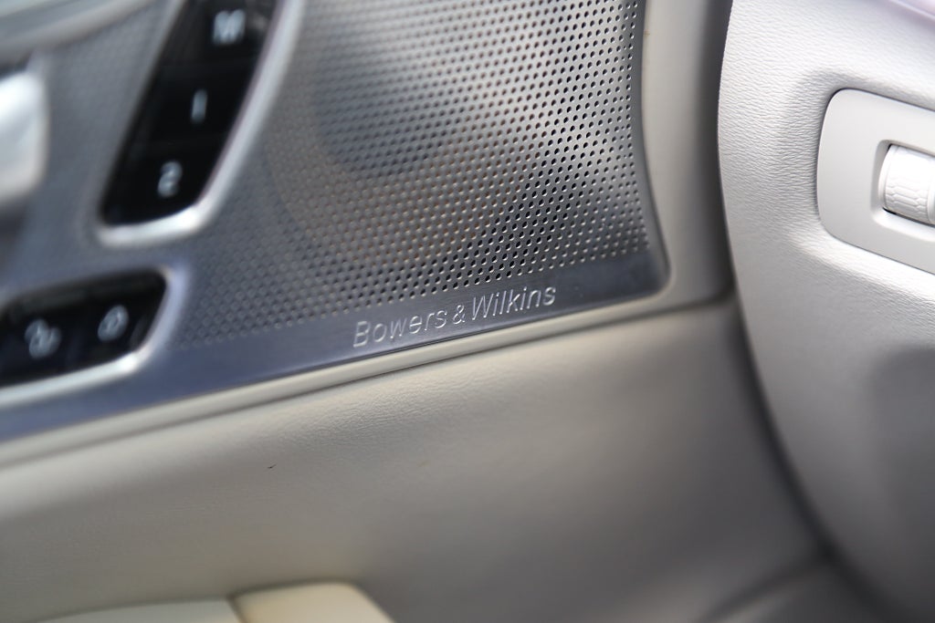 Volvo V90 D4 190hk Aut Inscription Drag Värmare B&W Skinn Head-up 2019