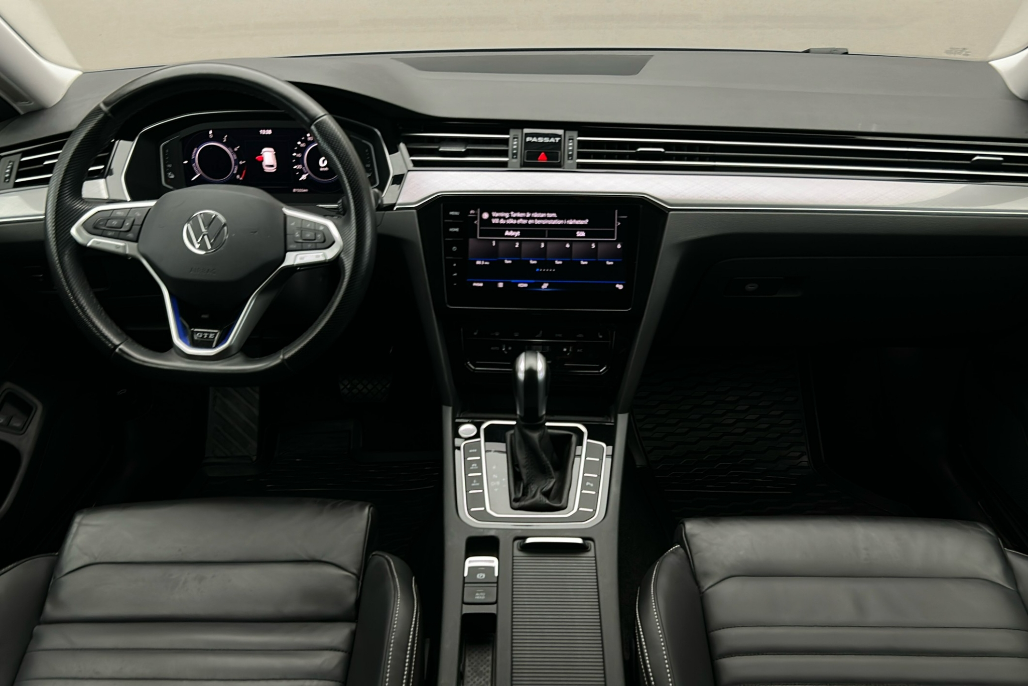 Volkswagen Passat 2023, bild 3/10