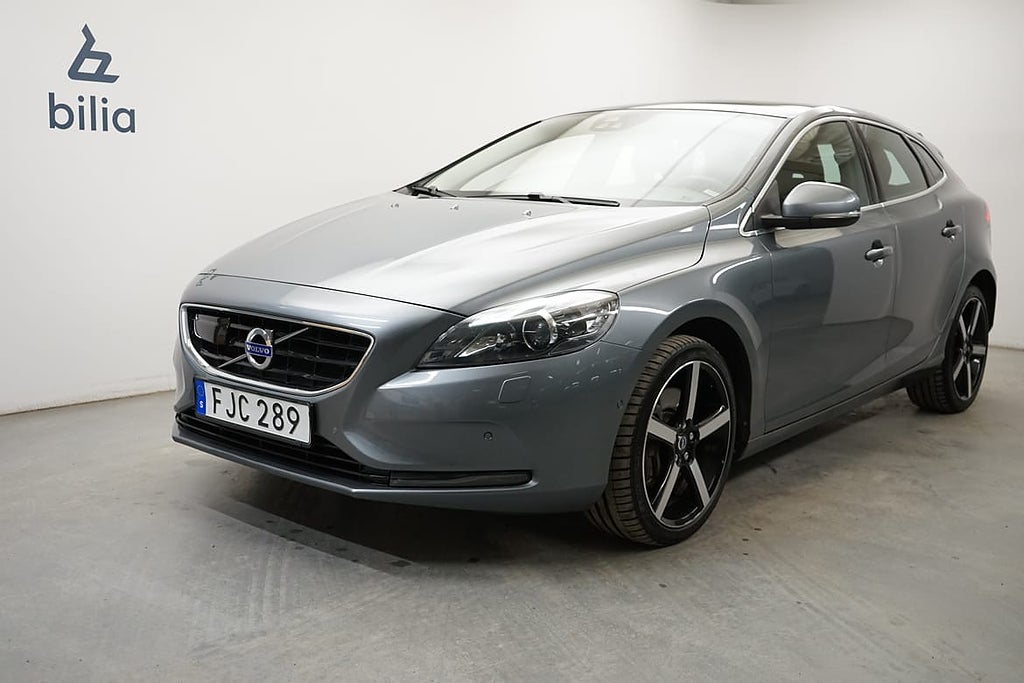Volvo V40 D4 Summum Business E PRO, Dragkrok, Navigation