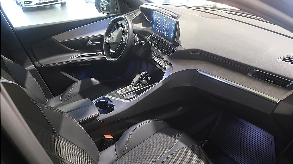 Bild på Peugeot 3008 GT 1.2 PT 130hk Aut - ELBAKLUCKA