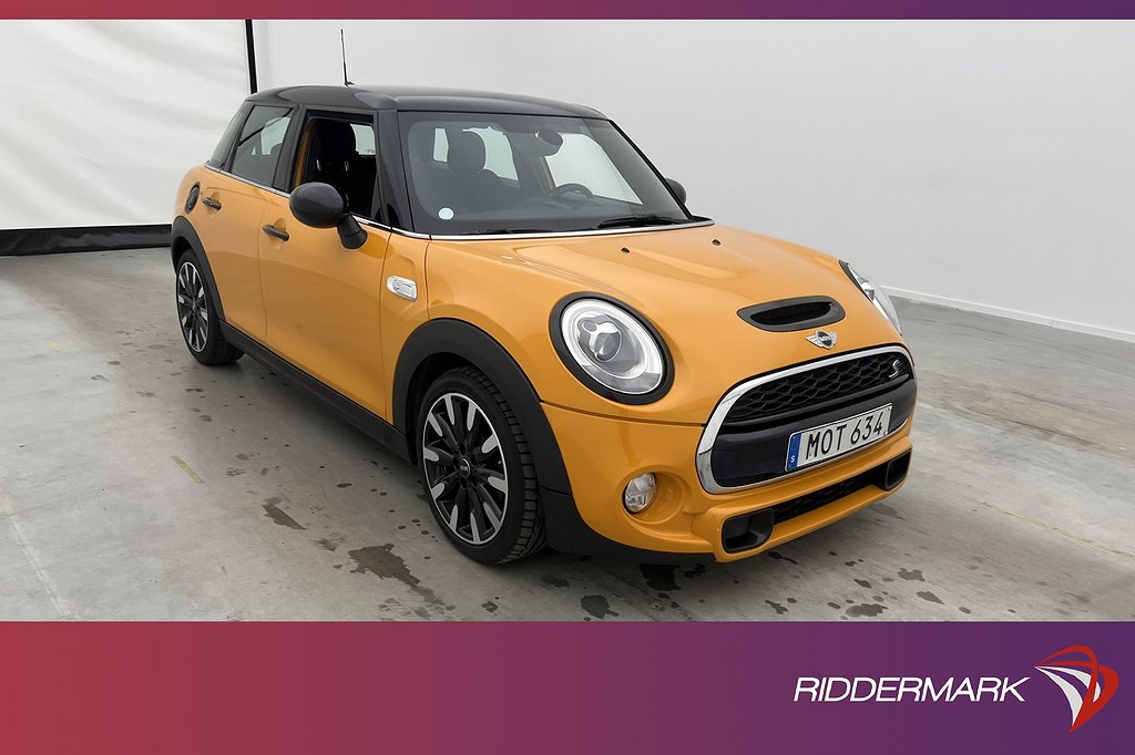 MINI Cooper S 5-dörrar 192hk JCW Navi P-Sensorer Sportstolar