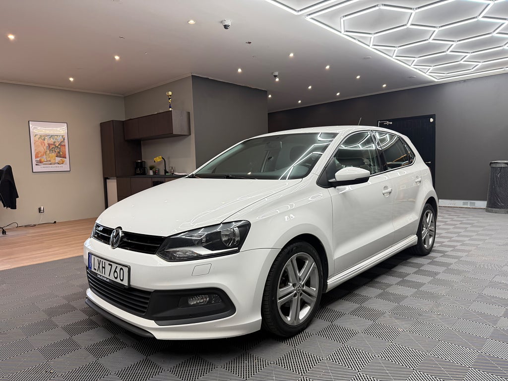 Volkswagen Polo 5-dörrar 1.2 TSI Masters | R-Line | SoV | FULLSERVAD