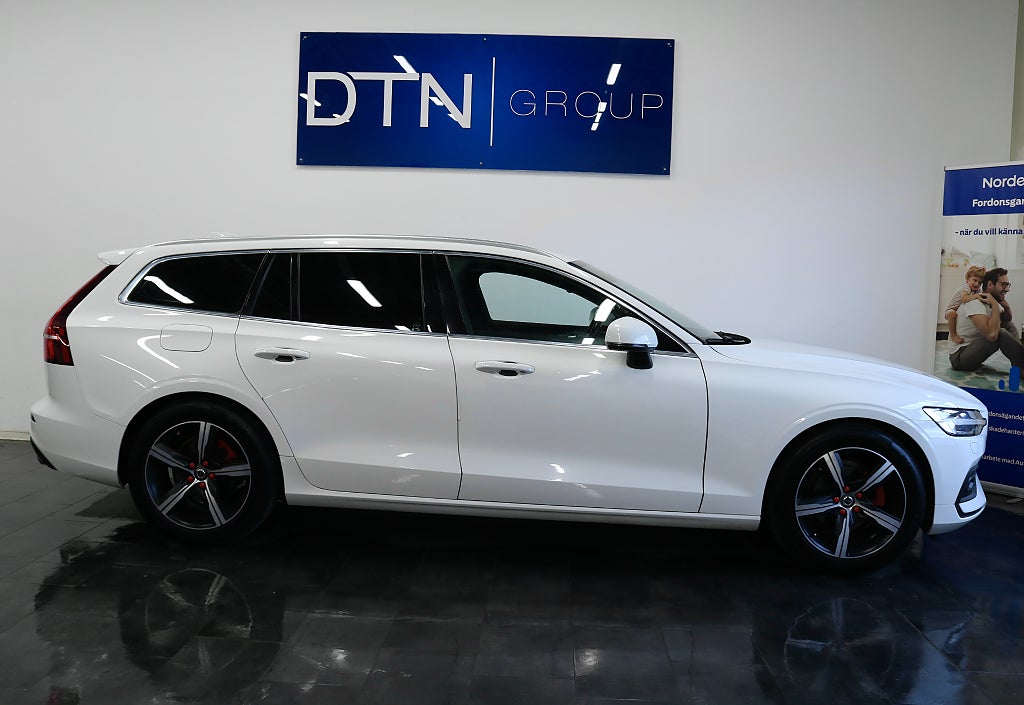 Volvo V60 B4 Geartronic Momentum Advanced/DRAG/H&K/VÄLUTRUSTAD