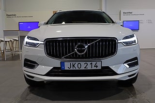 SUV Volvo XC60 8 av 28