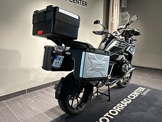 BMW R1250GS / 3,45% ränta/Triple Black / 3 väskor / Endast 1258 mil!