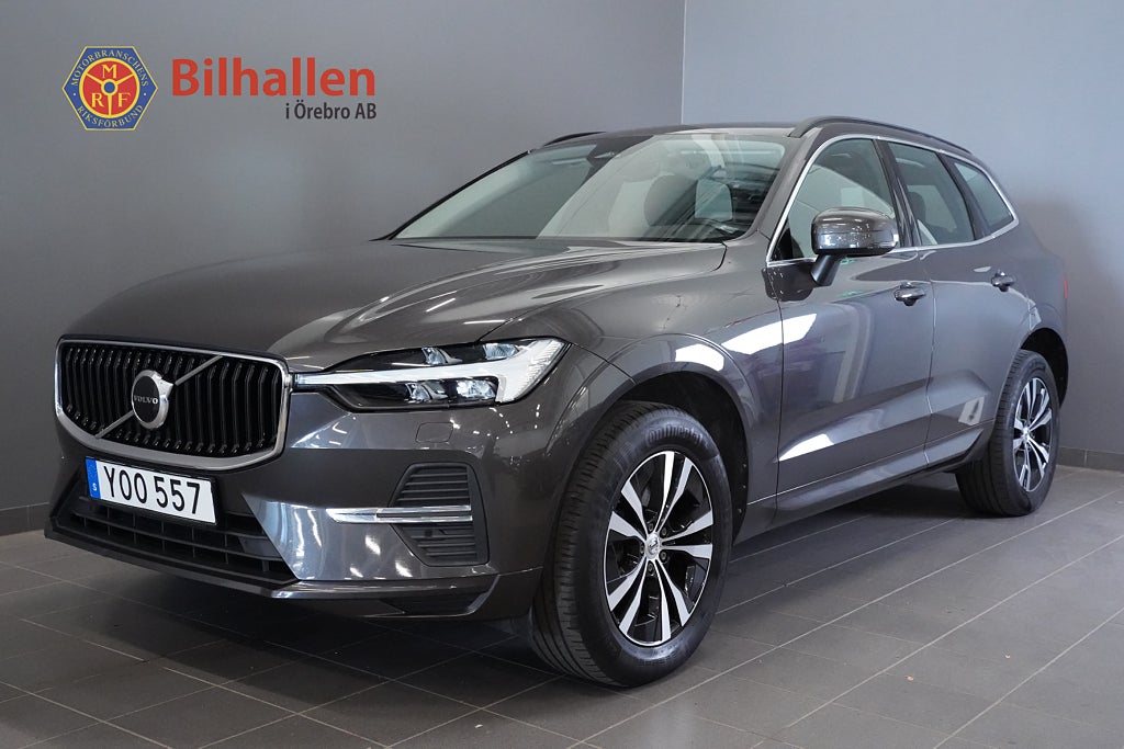 Volvo XC60 B4 AWD Momentum Advanced Dragkrok Navigation VoC Kamera