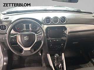 SUV Suzuki Vitara 10 av 14