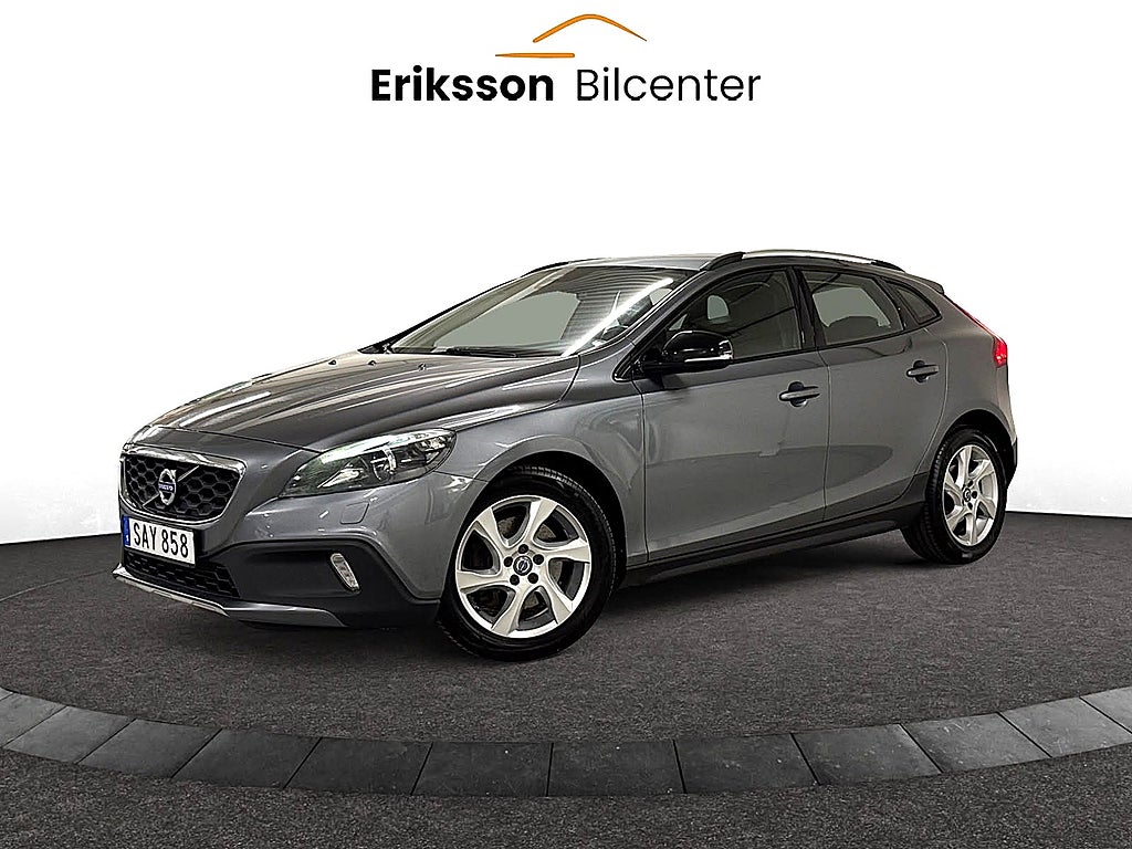 Volvo V40 Cross Country D2 120hk Momentum Business Edition Pro/VoC/D-vär/Eu-6 