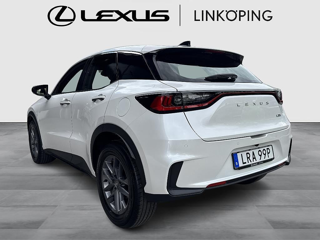Lexus LBX 2025 - miniatyr 2