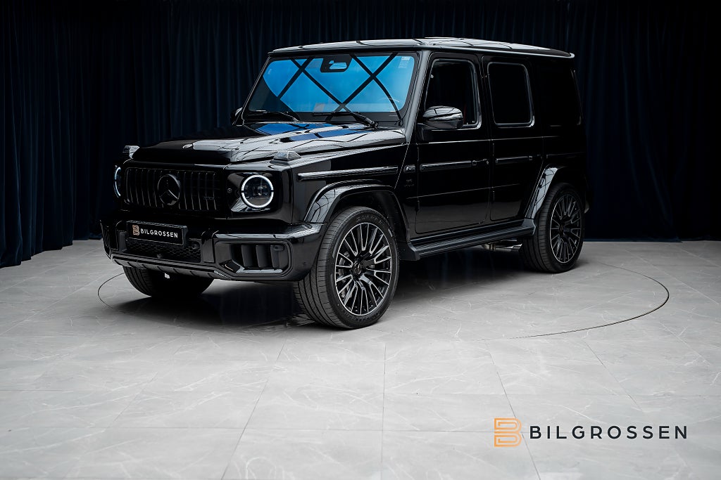 Mercedes-Benz G63 AMG Superior Line Kolfiber Active Ride TV MY27 MOMS