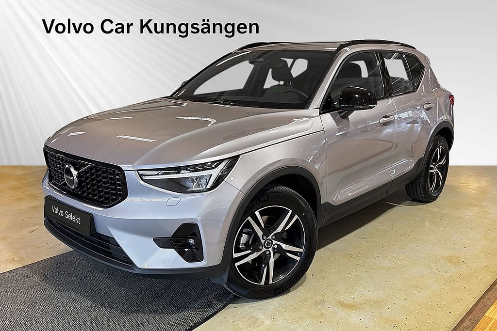Volvo XC40 B4 FWD Bensin Plus Dark Selekt