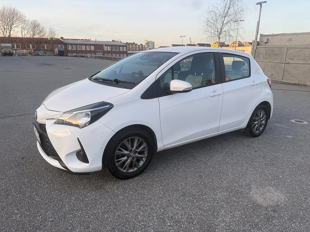 Toyota Yaris 5-D. 1.5 VVT-iE Multidrive S Euro 6 Automat Högerstyrd 