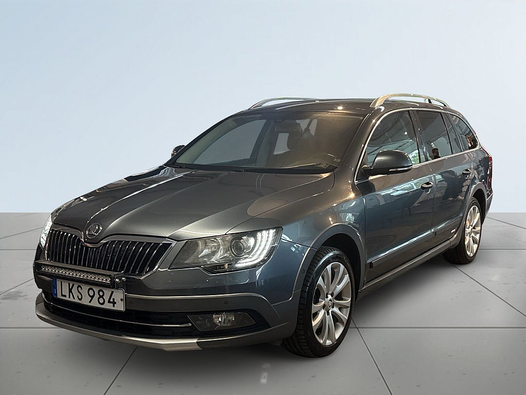 Skoda Superb Kombi 2.0 TDI 4x4 Elegance Drag/MoK/S&V/LED-Ramp/P-Sens