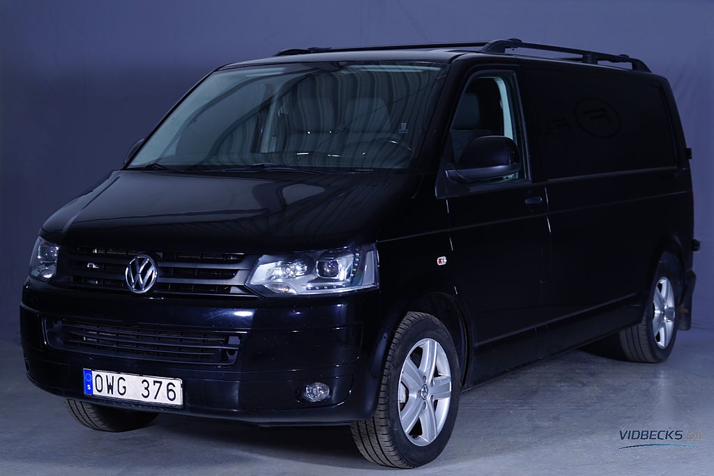 Volkswagen Transporter T30 2.0 TDI 4MOTION L2 LÅNG AUTOMAT DRAG NYSERVAD XENON