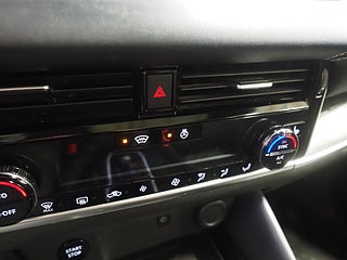 SUV Nissan Qashqai 25 av 31