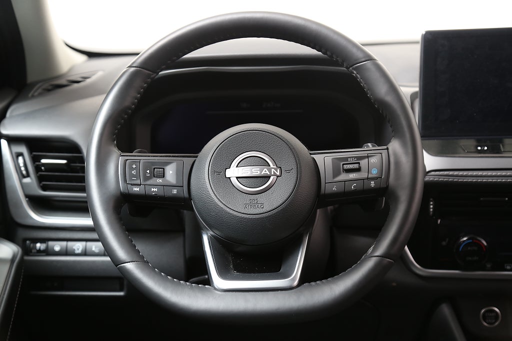 Nissan Qashqai 1,3 158hk N-Connecta Aut l Elbaklucka | HuD | Moms 2025
